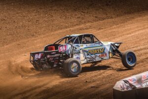 Bubblr-94car-Spitting-Dirt Michael Meister's 94 car spits dirt going around a corner